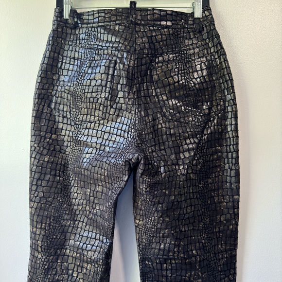 Newportnews Easy Style Croc Embossed Reptile Print Leather Pants Size 10T - Picture 7 of 11